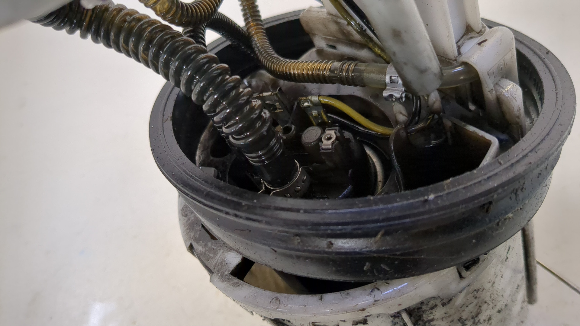 Насос топливный электрический