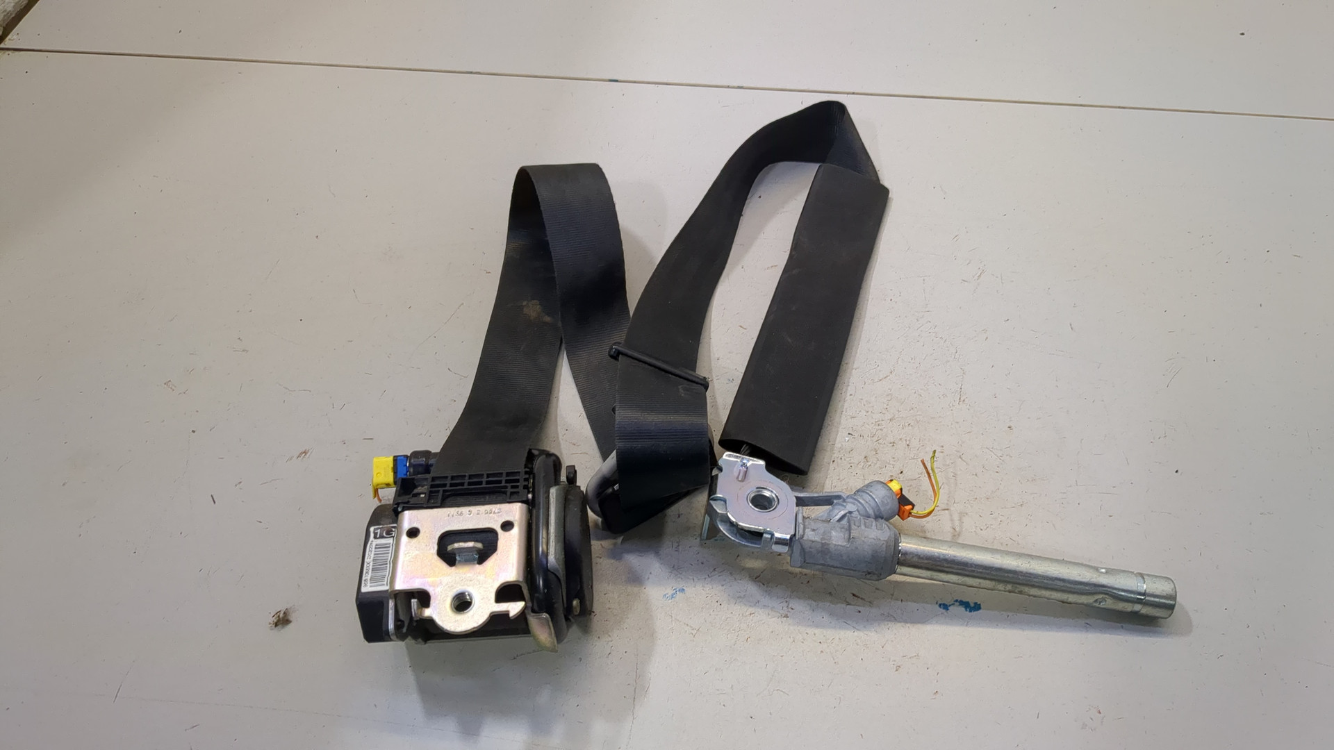 Ремень безопасности