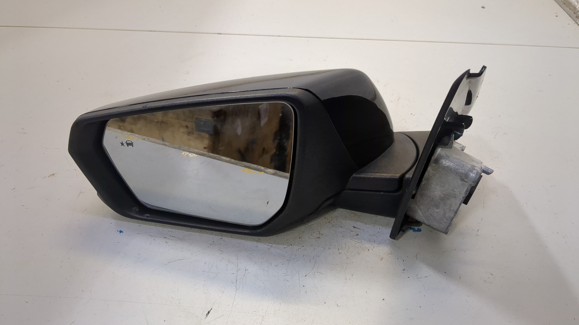 Зеркало левое электрическое