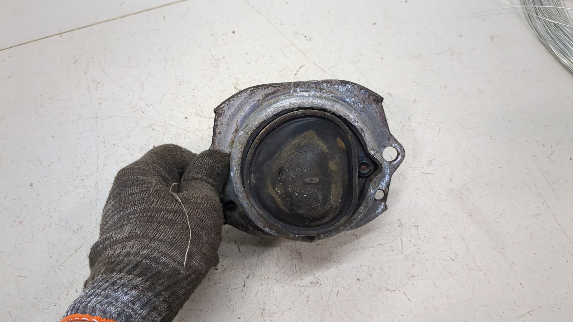 Опора двигателя