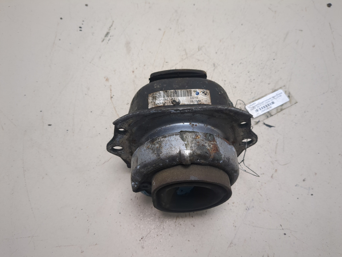 Опора двигателя