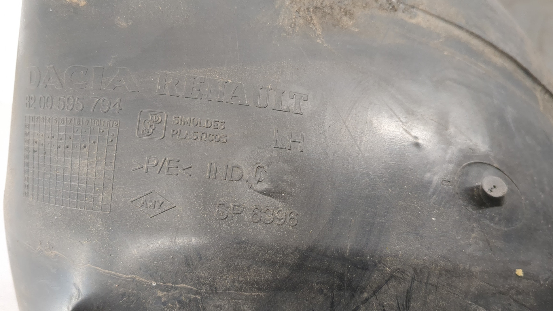 Локер передний левый