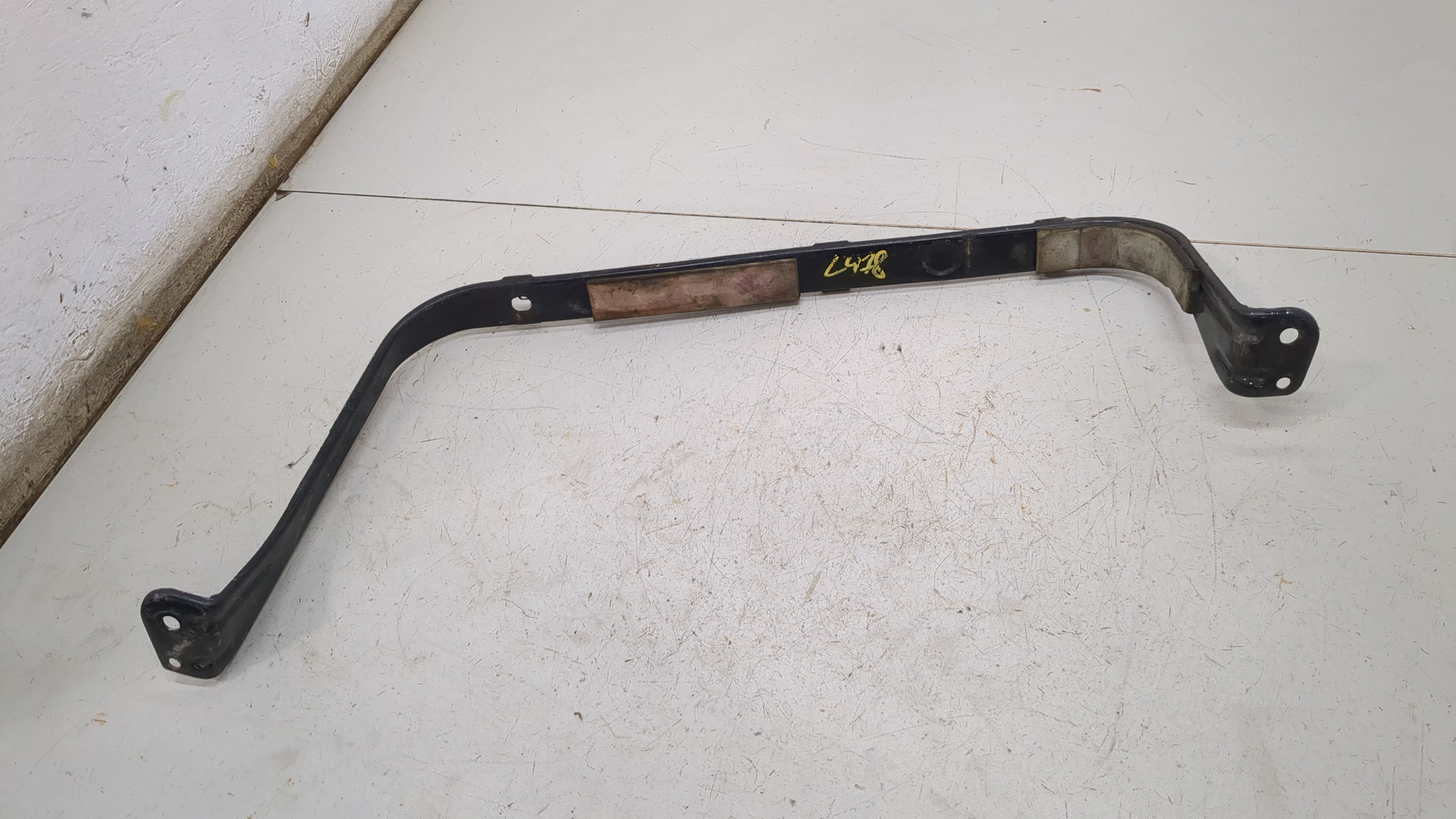 Лента крепления бензобака