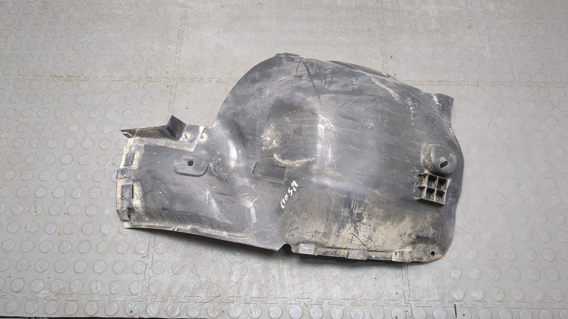 Локер передний левый