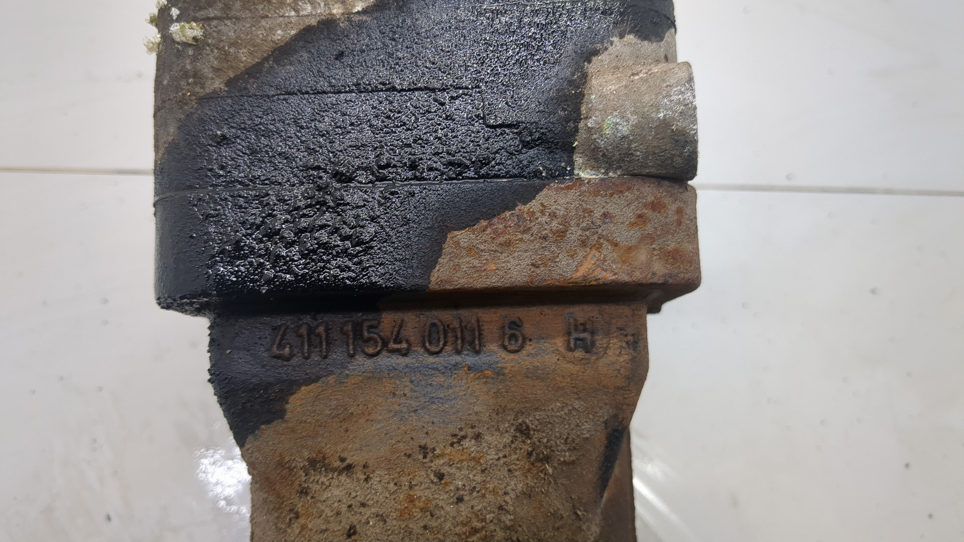 Насос регулировки подвески