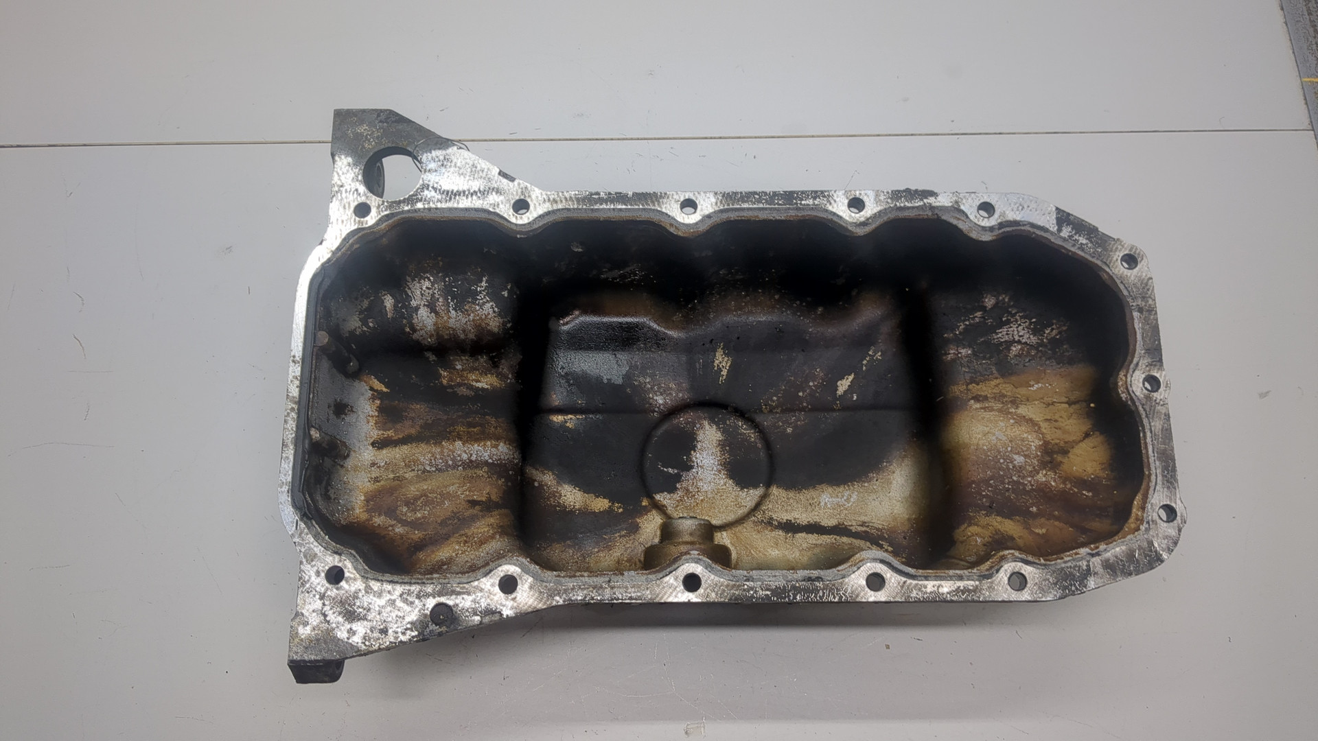 Поддон масляный двигателя (картер)