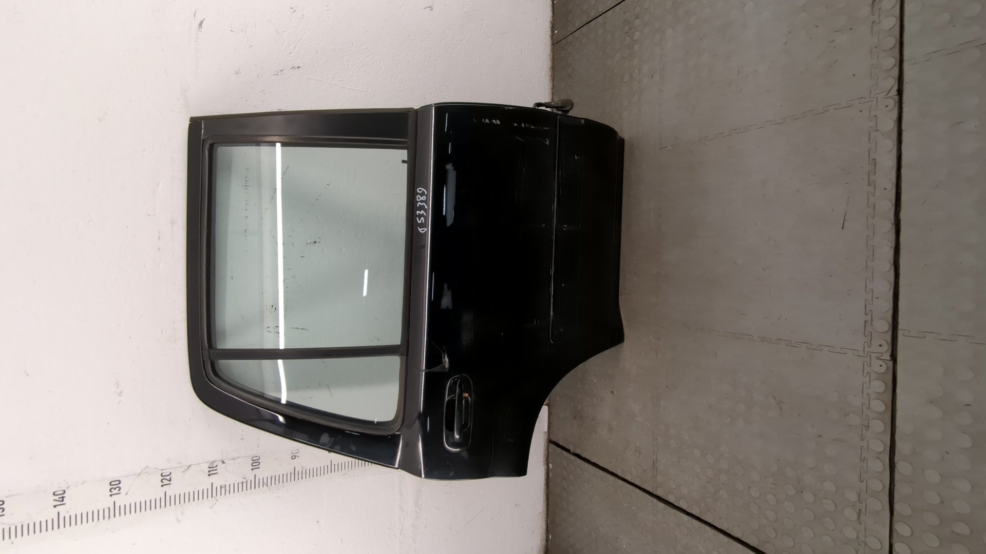 Дверь задняя правая