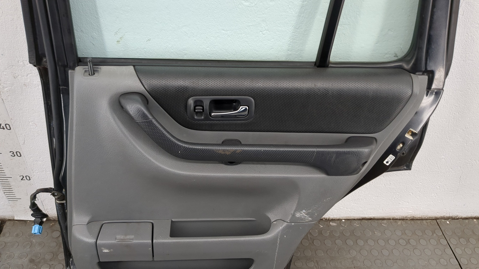 Дверь задняя правая