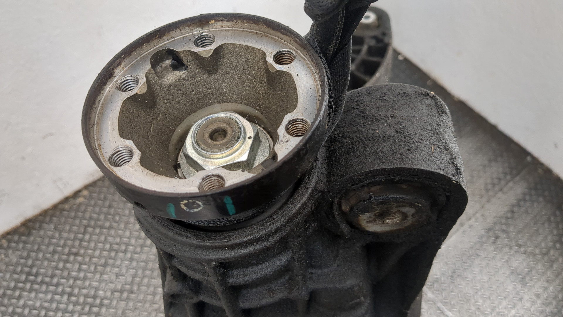 Редуктор переднего моста