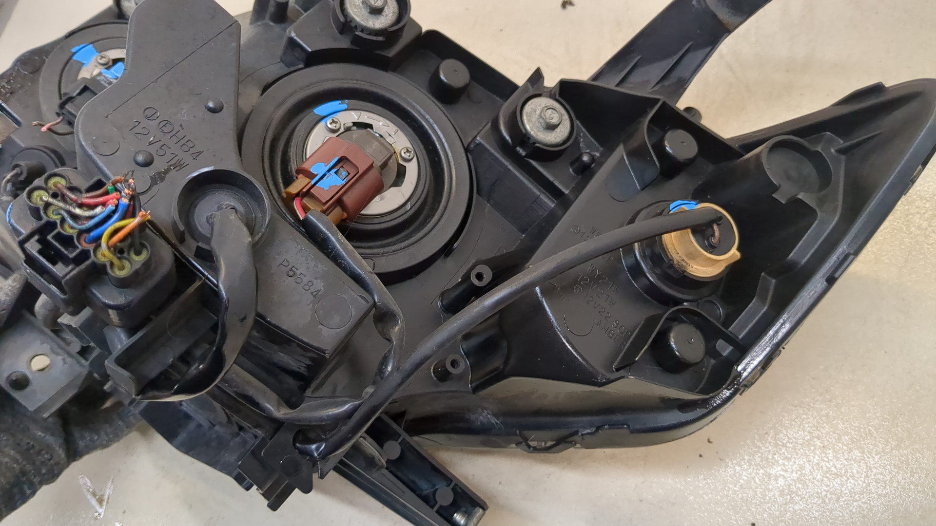 Фара правая