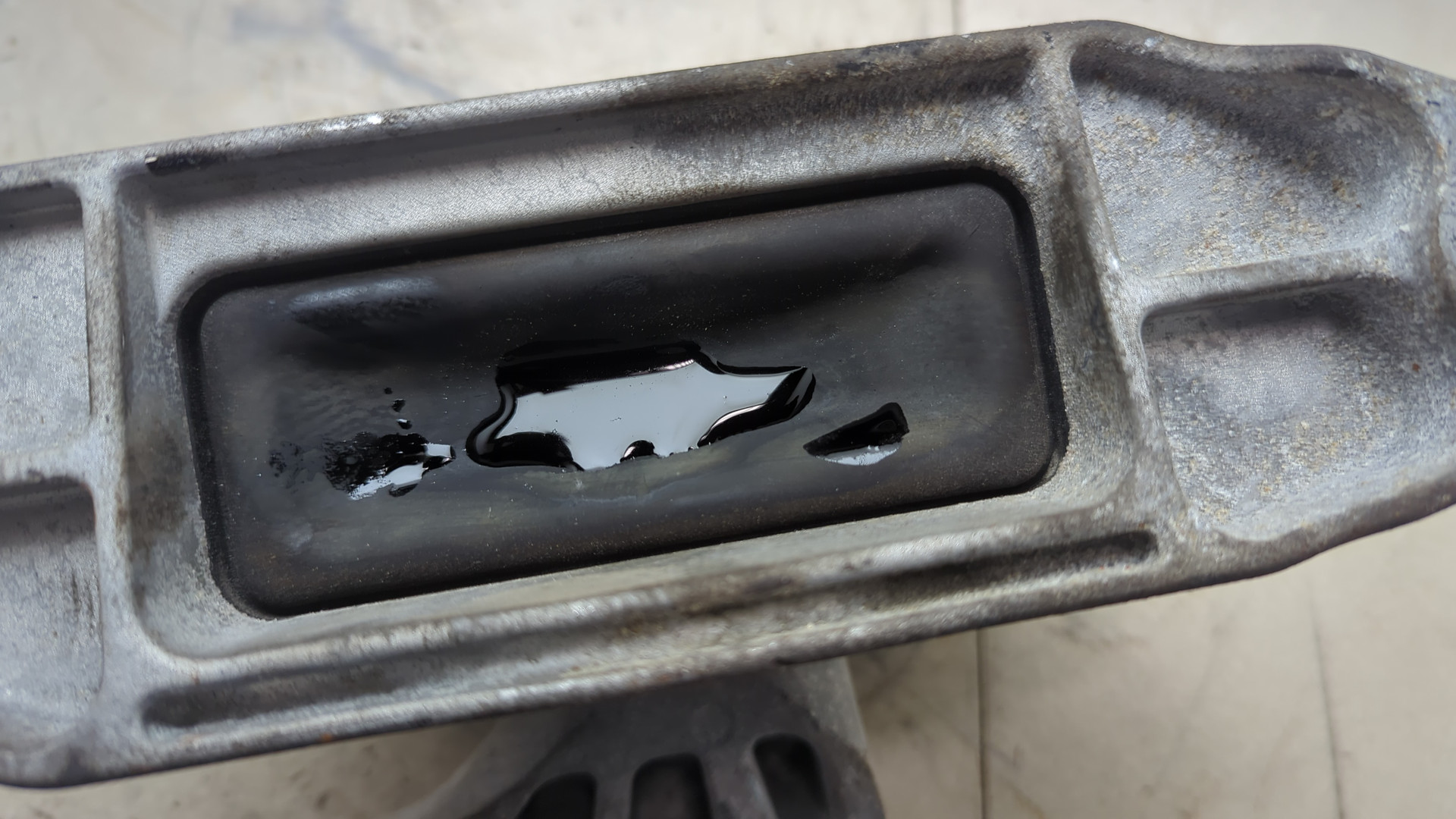 Опора двигателя