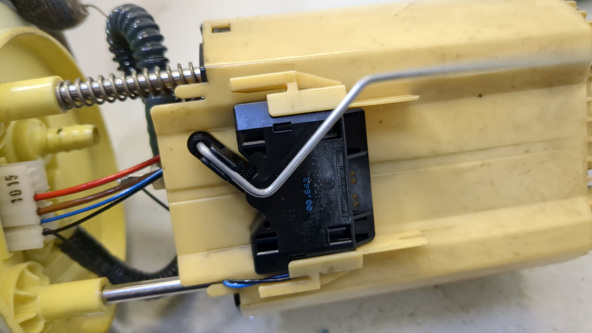 Насос топливный электрический