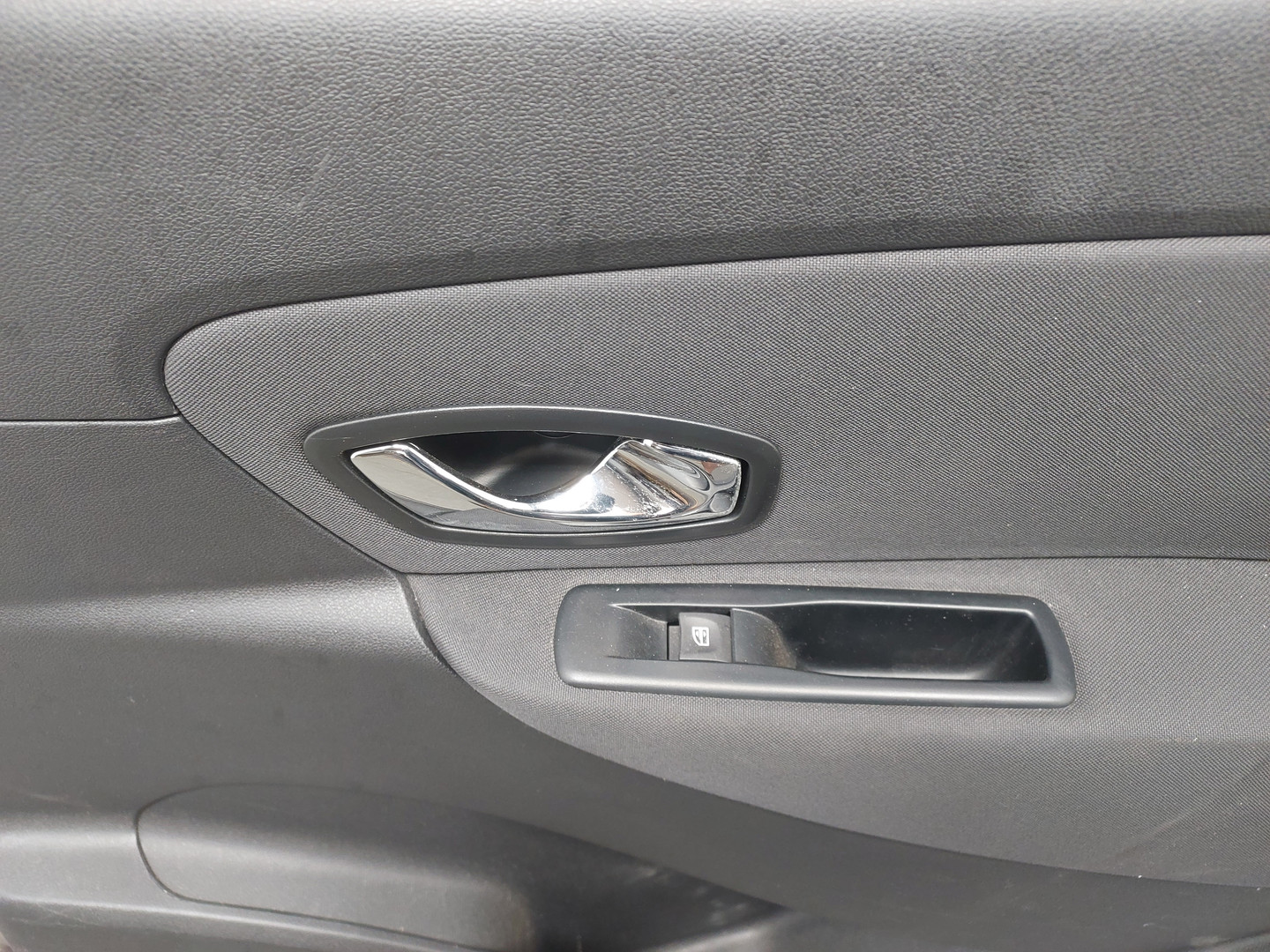 Дверь задняя правая