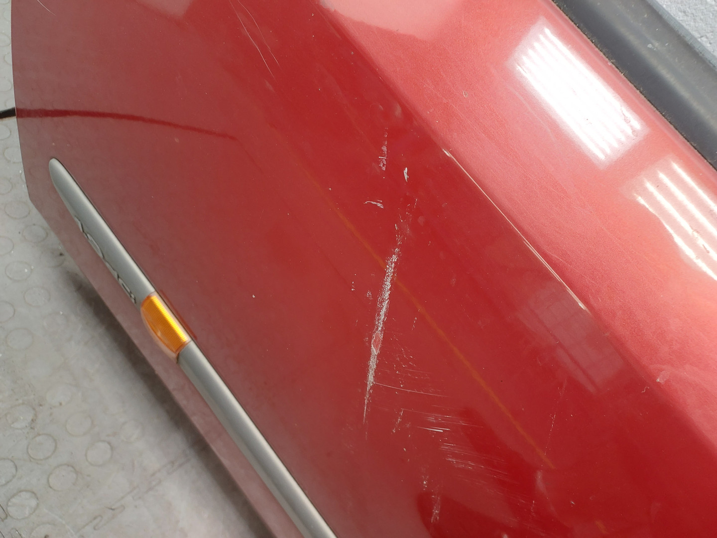 Дверь передняя левая