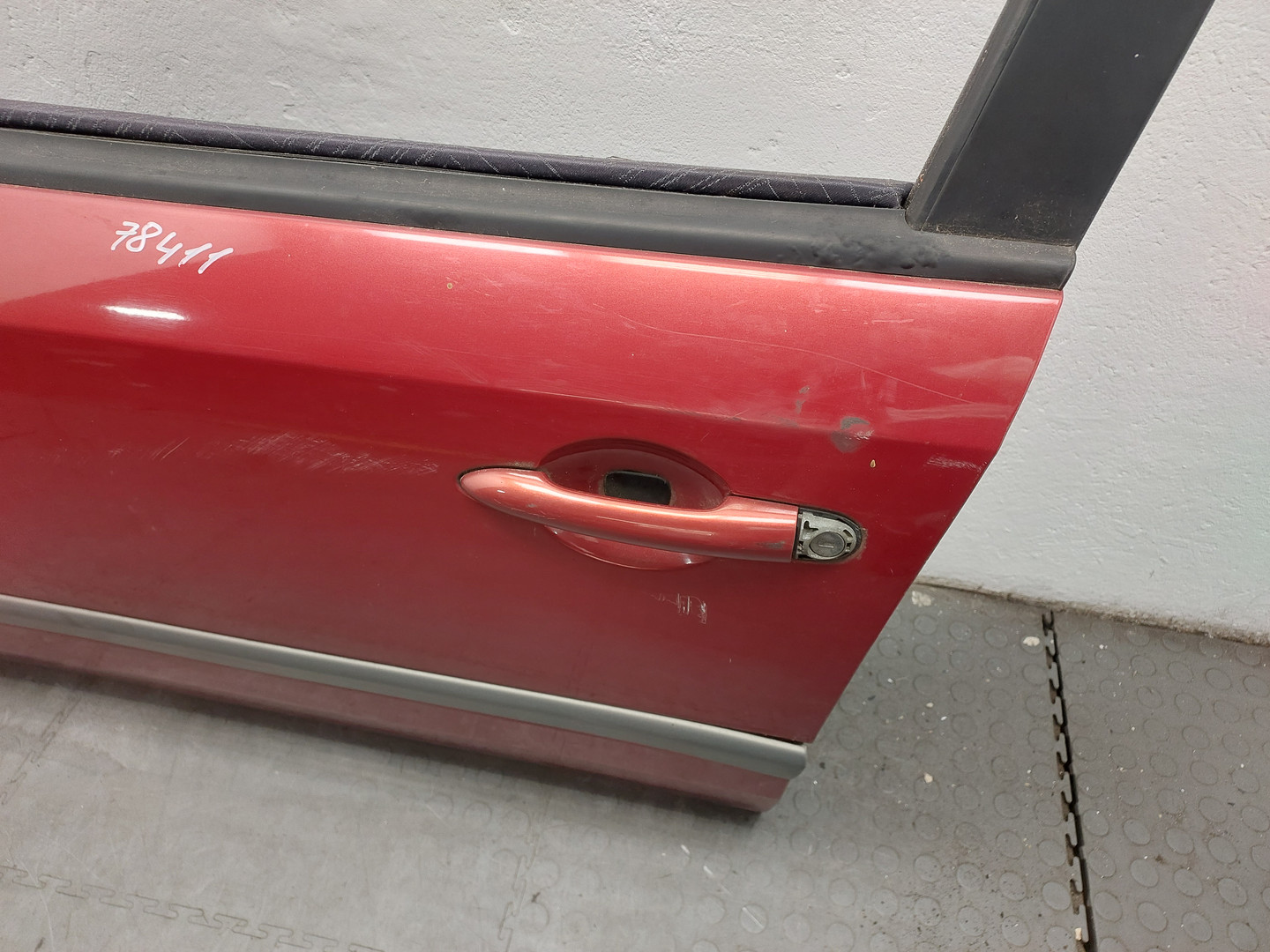 Дверь передняя левая