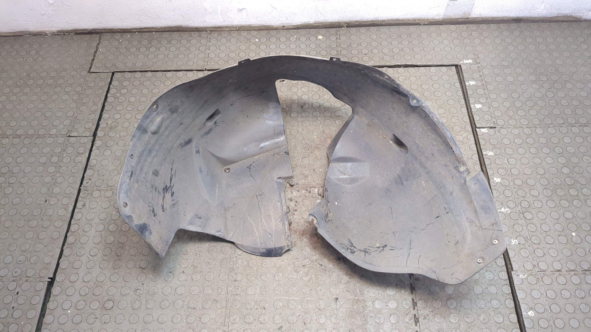 Локер передний левый