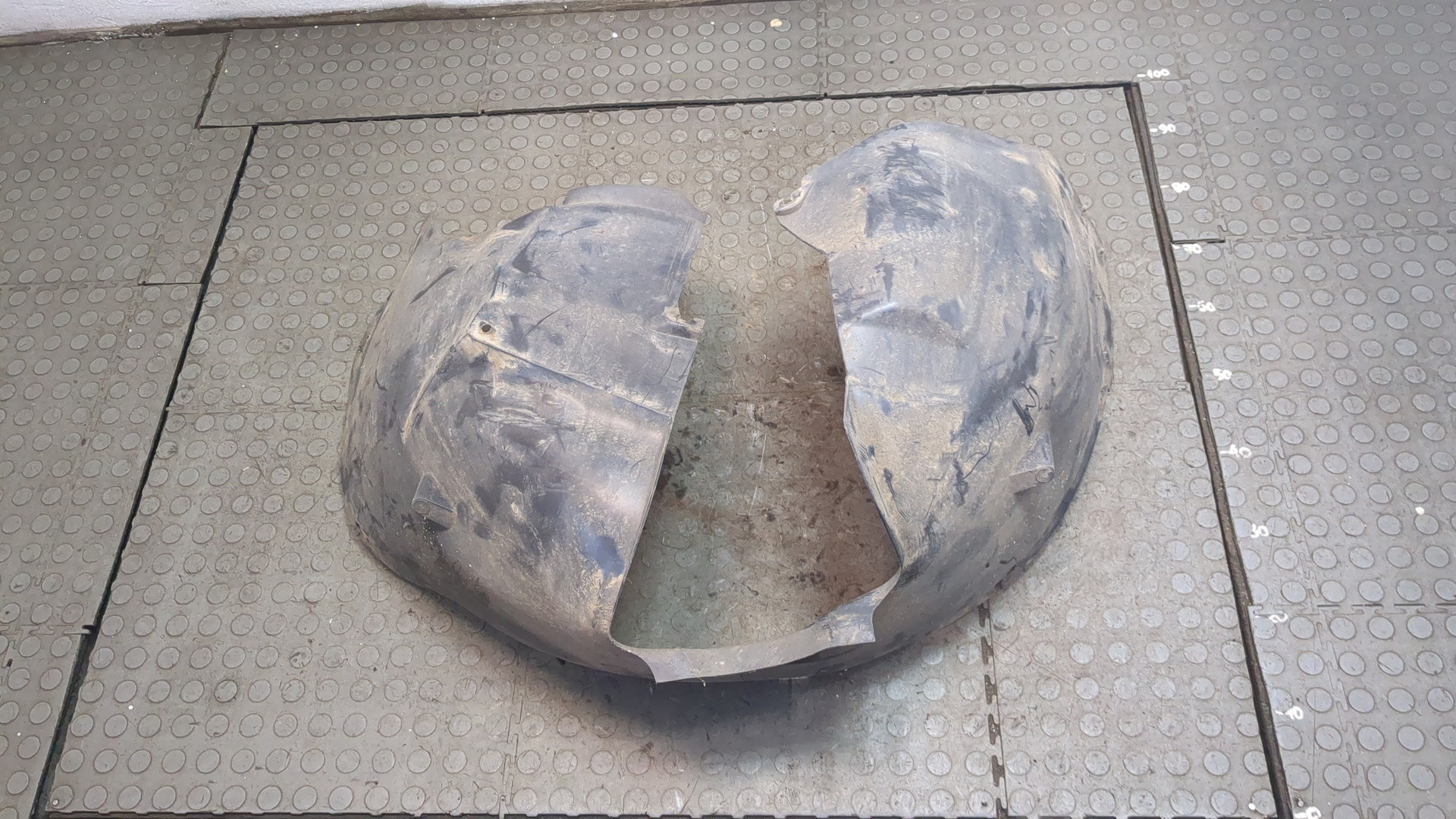 Локер передний левый