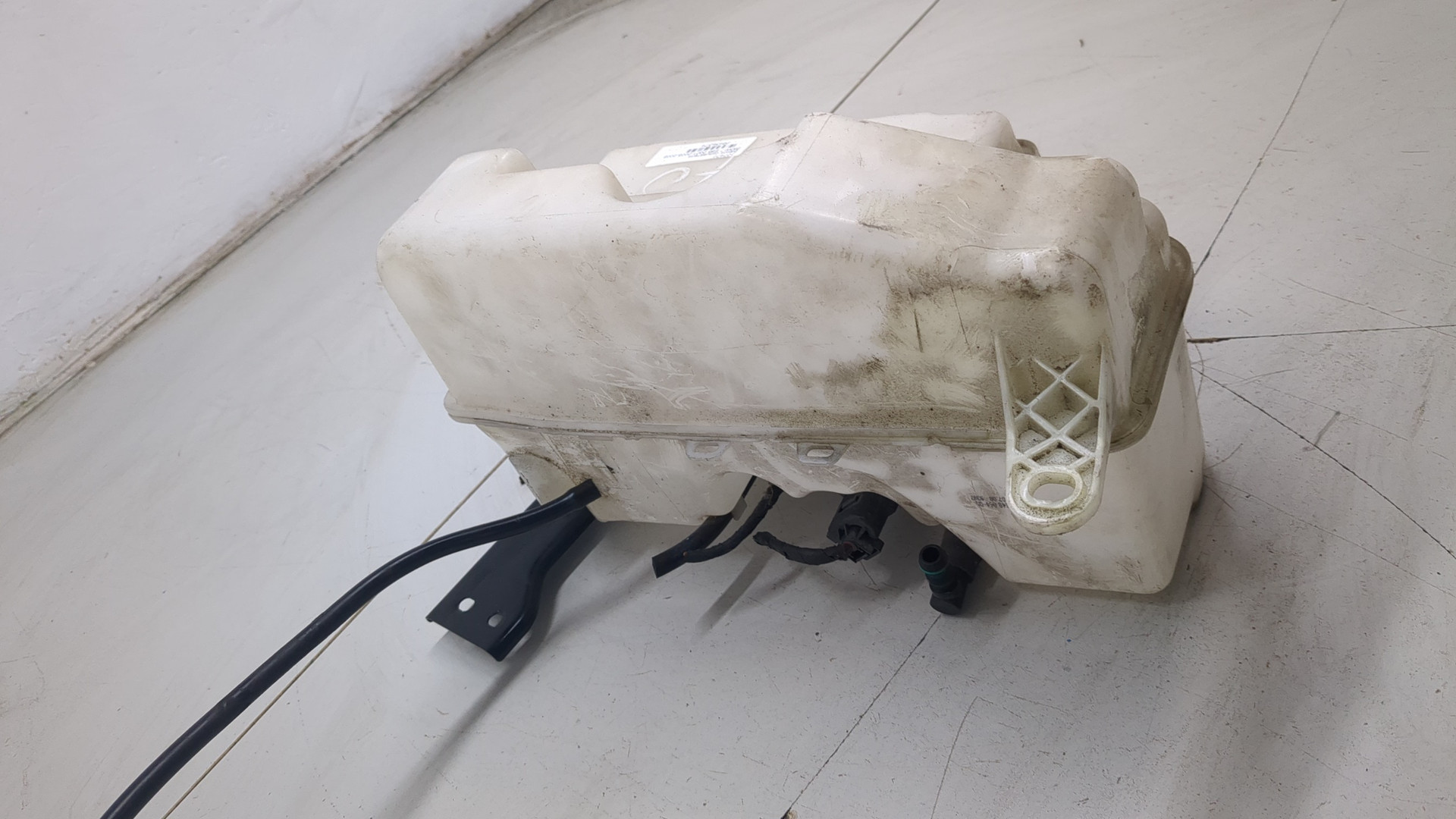 Бачок омывателя лобового стекла