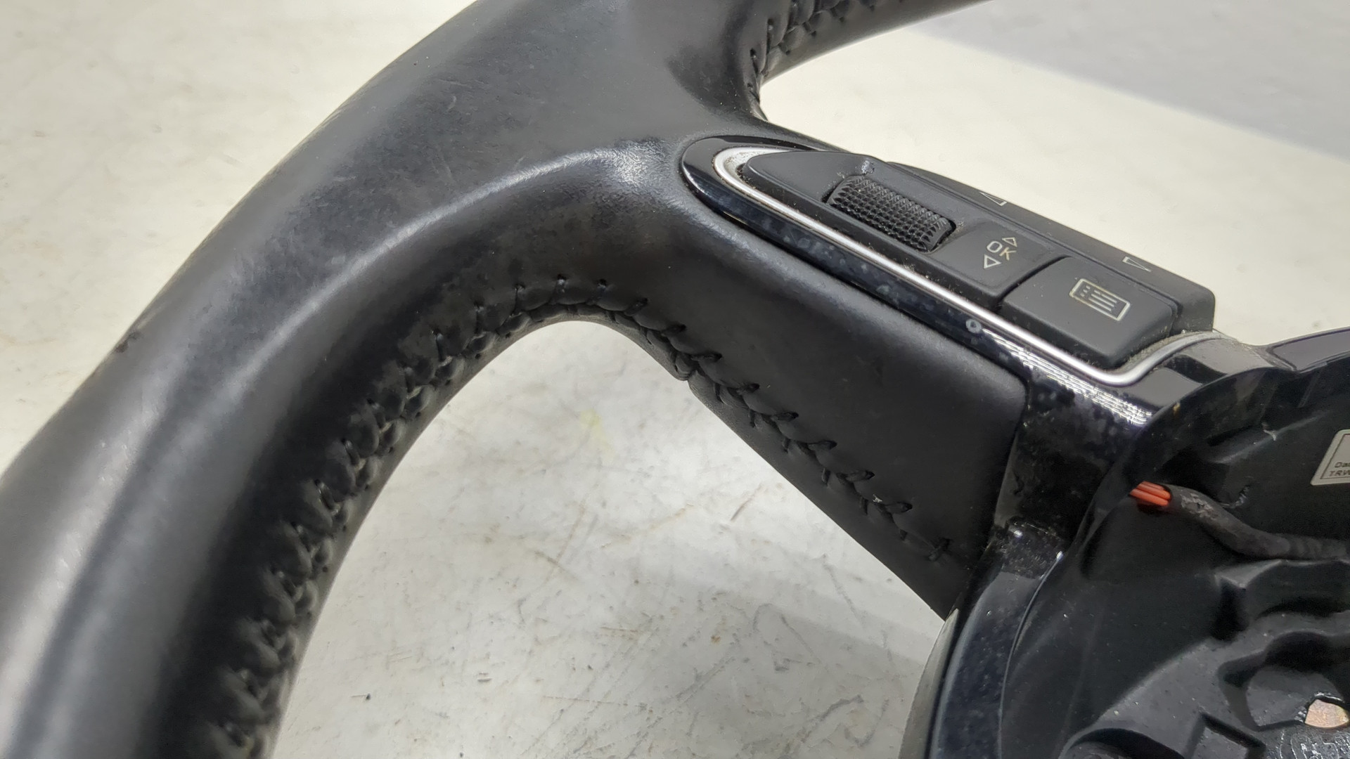 Рулевое колесо (руль)