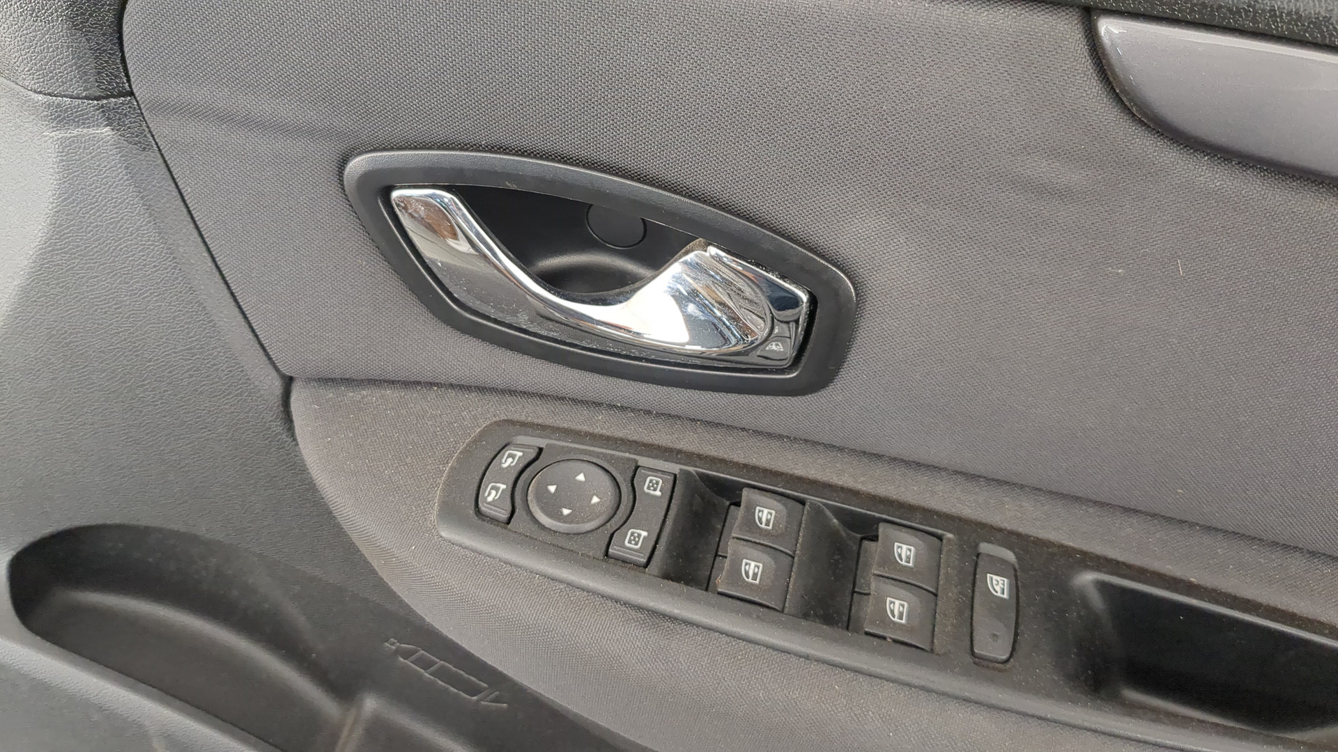 Дверь передняя правая