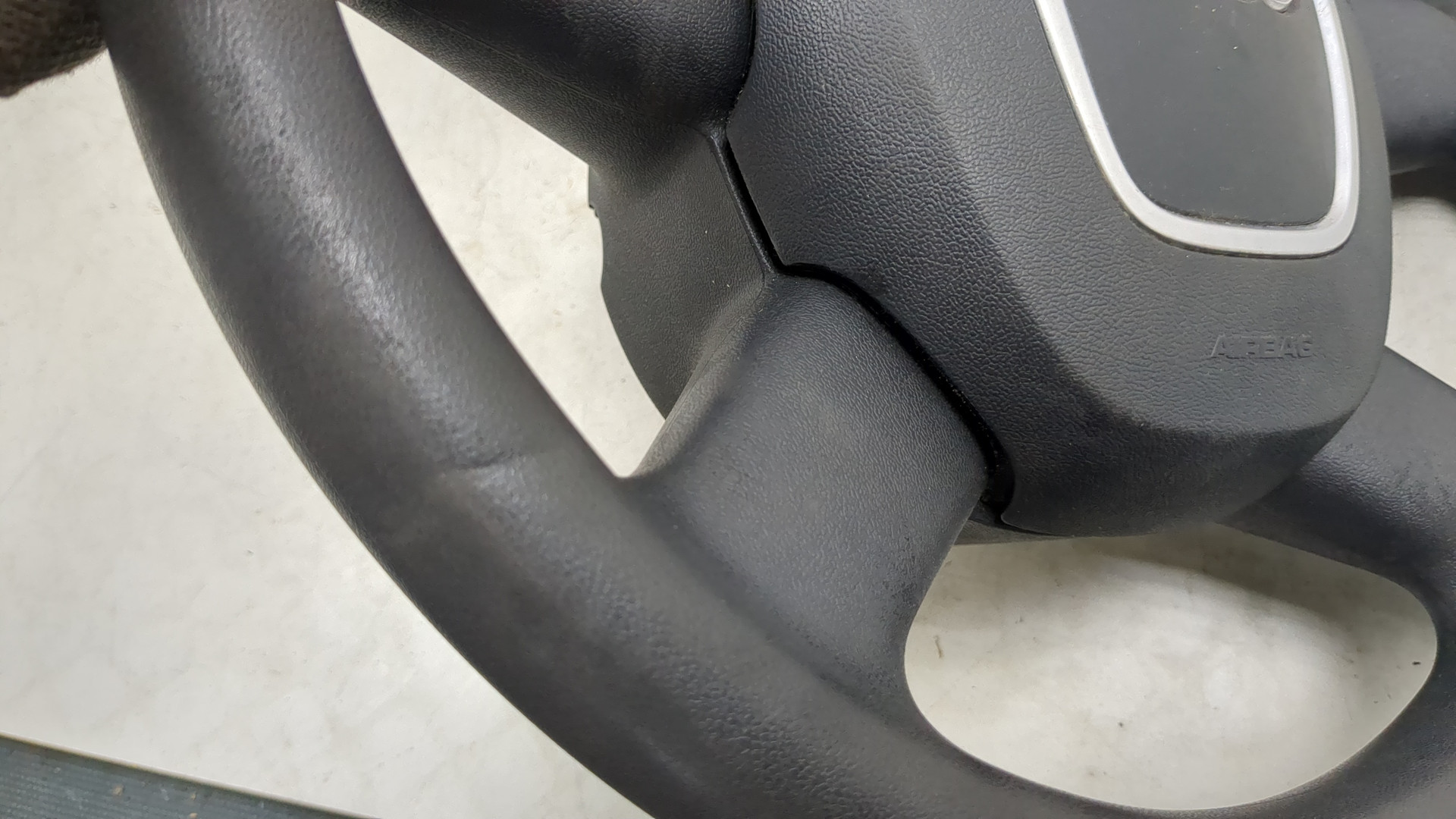 Рулевое колесо (руль)