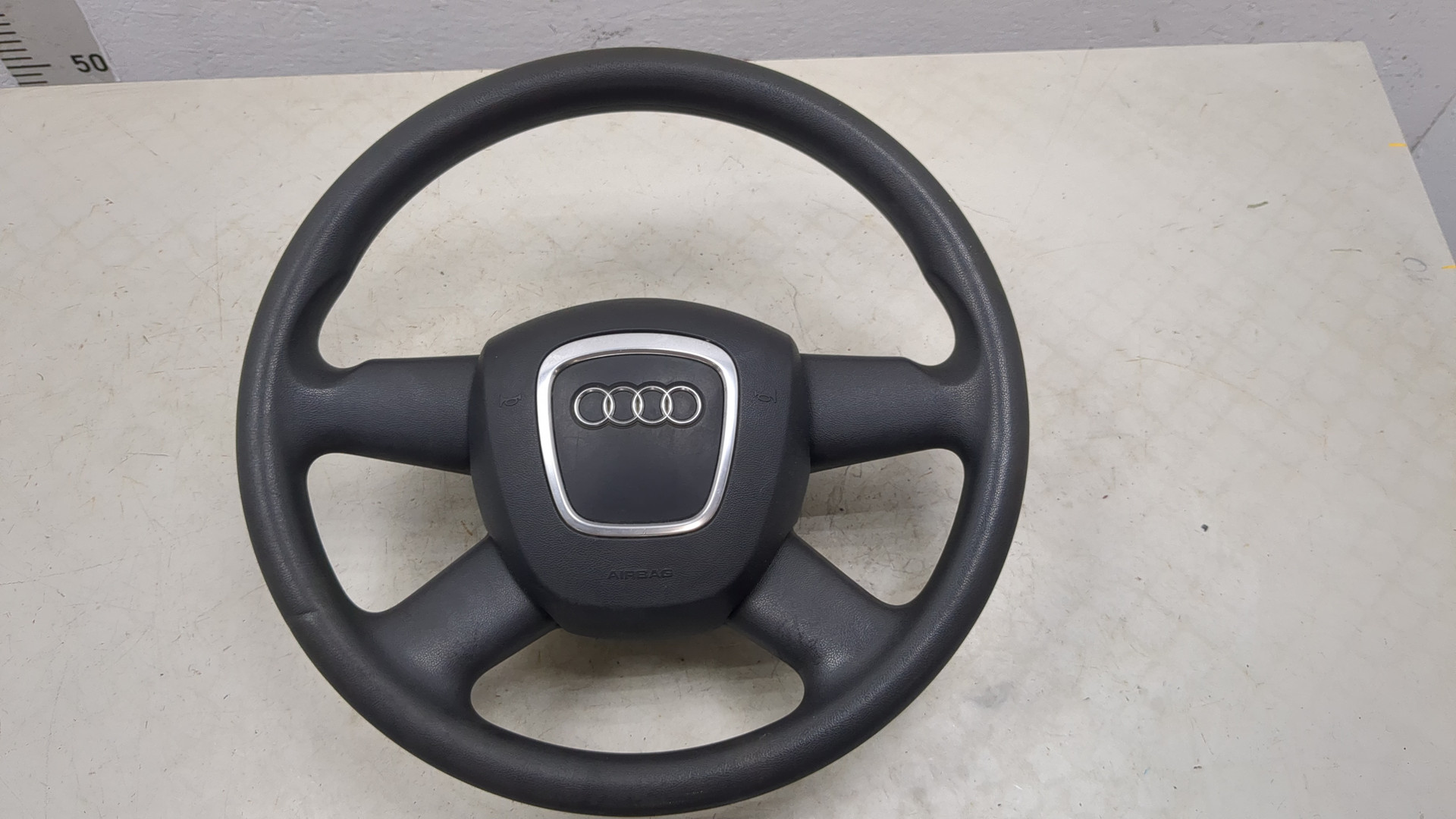 Рулевое колесо (руль)