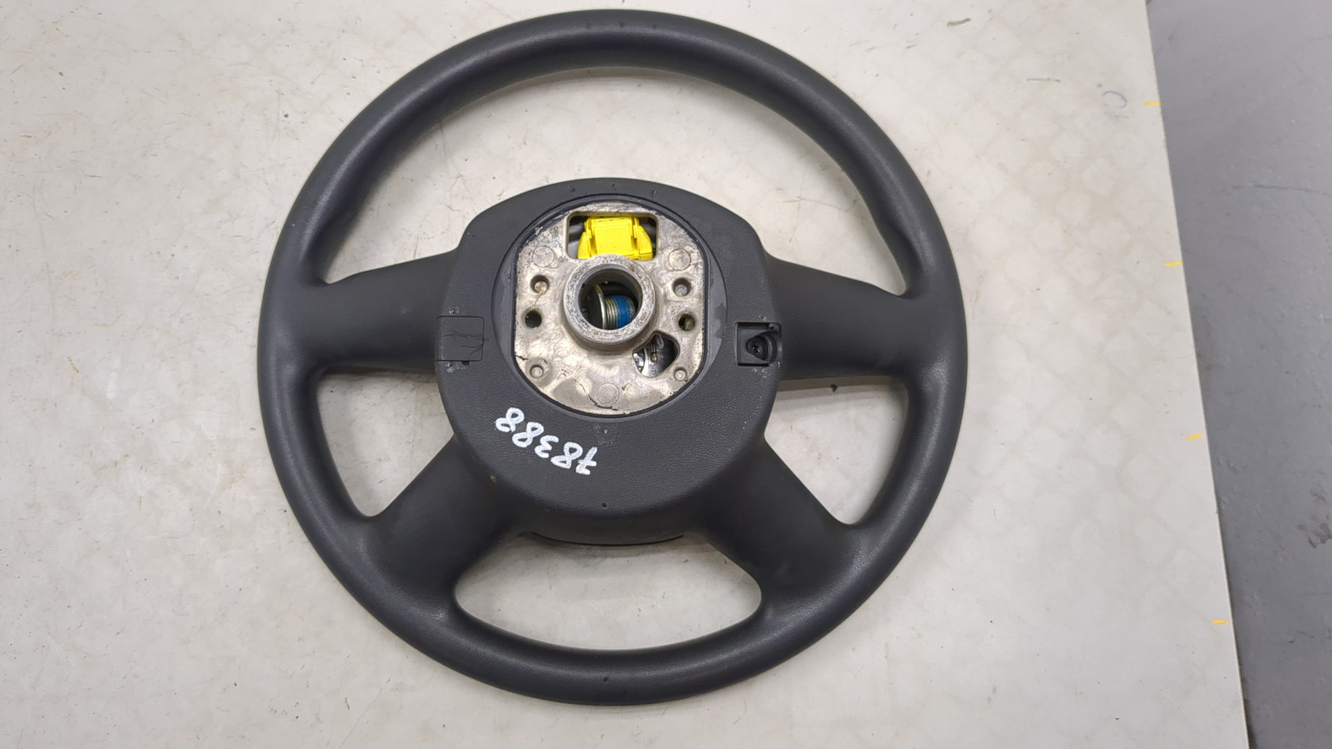 Рулевое колесо (руль)