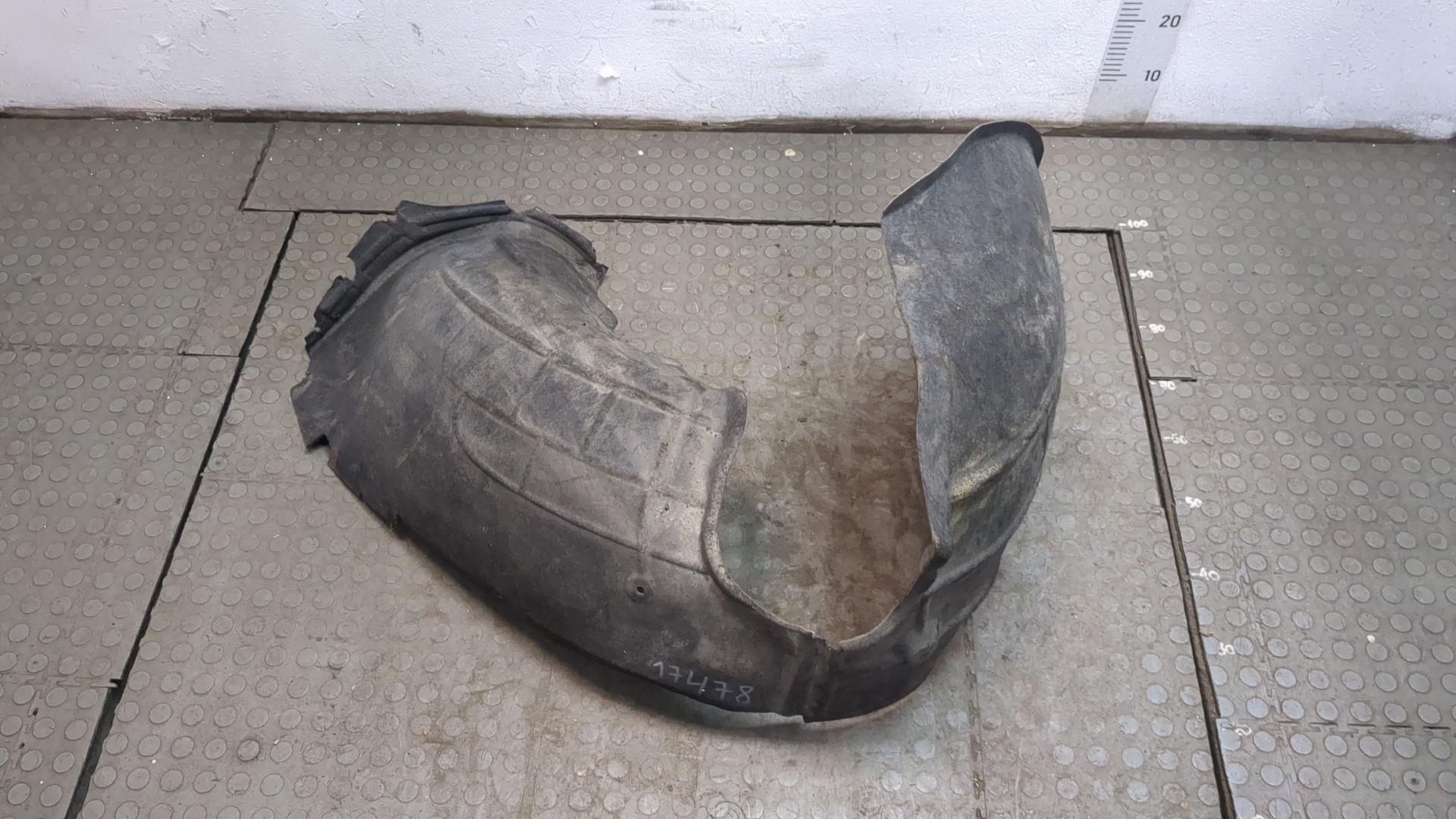 Локер передний левый