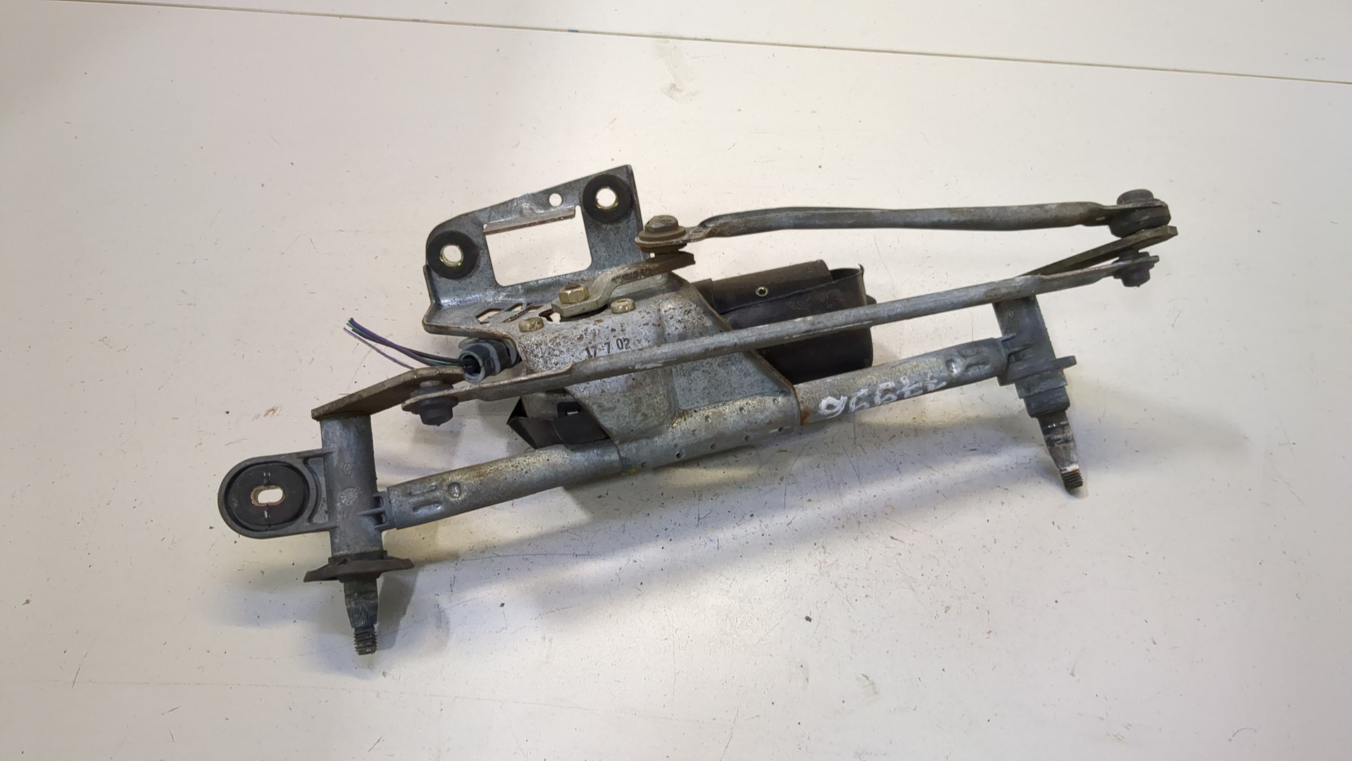 Трапеция стеклоочистителей