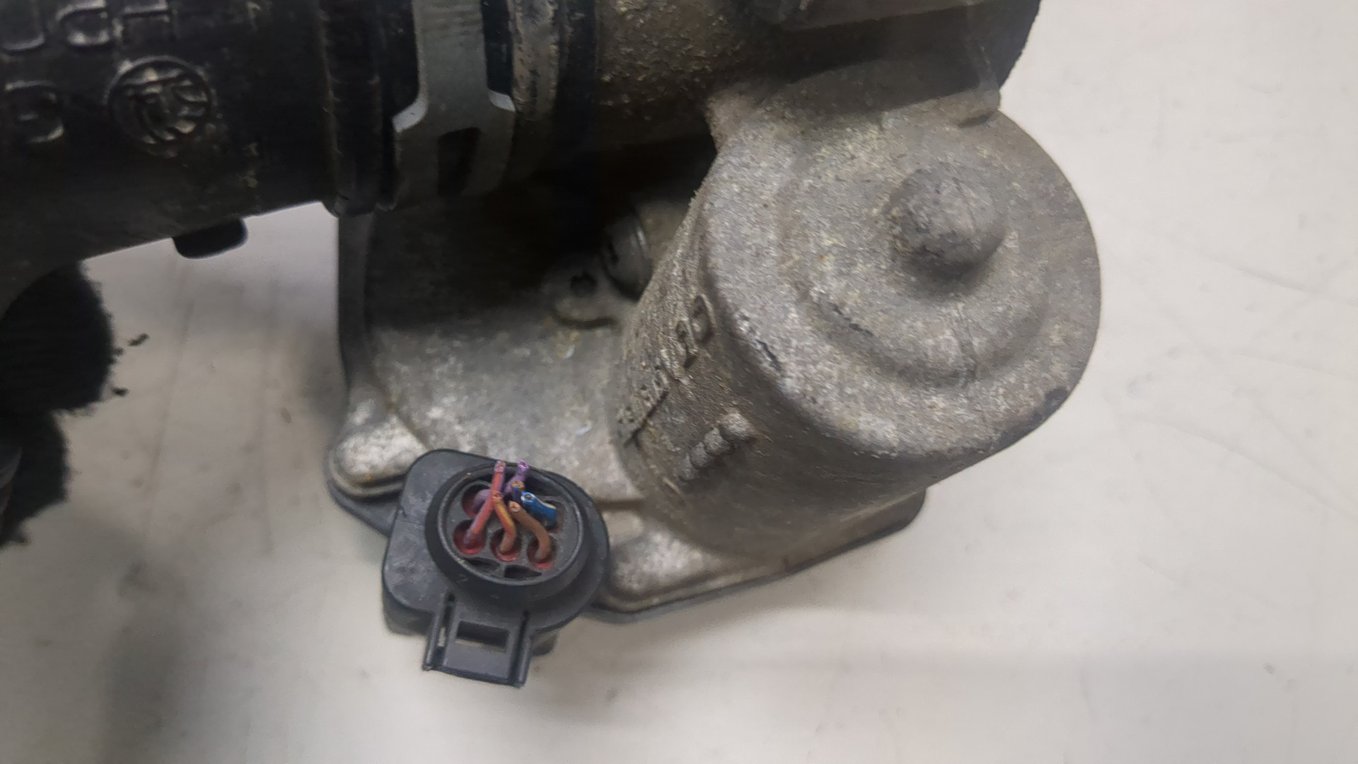 Заслонка дроссельная электрическая