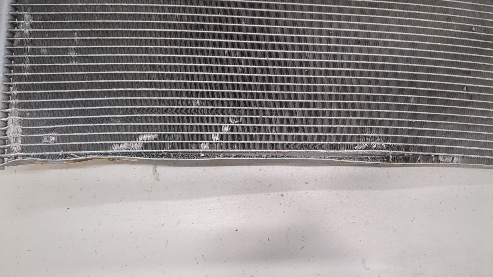 Радиатор кондиционера / конденсер