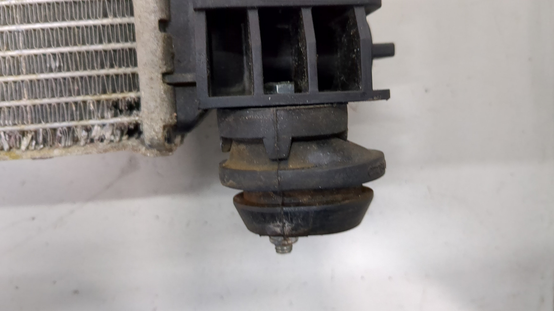 Радиатор охлаждения двигателя основной