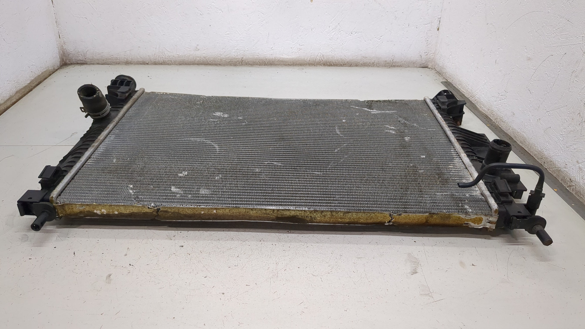 Радиатор охлаждения двигателя основной