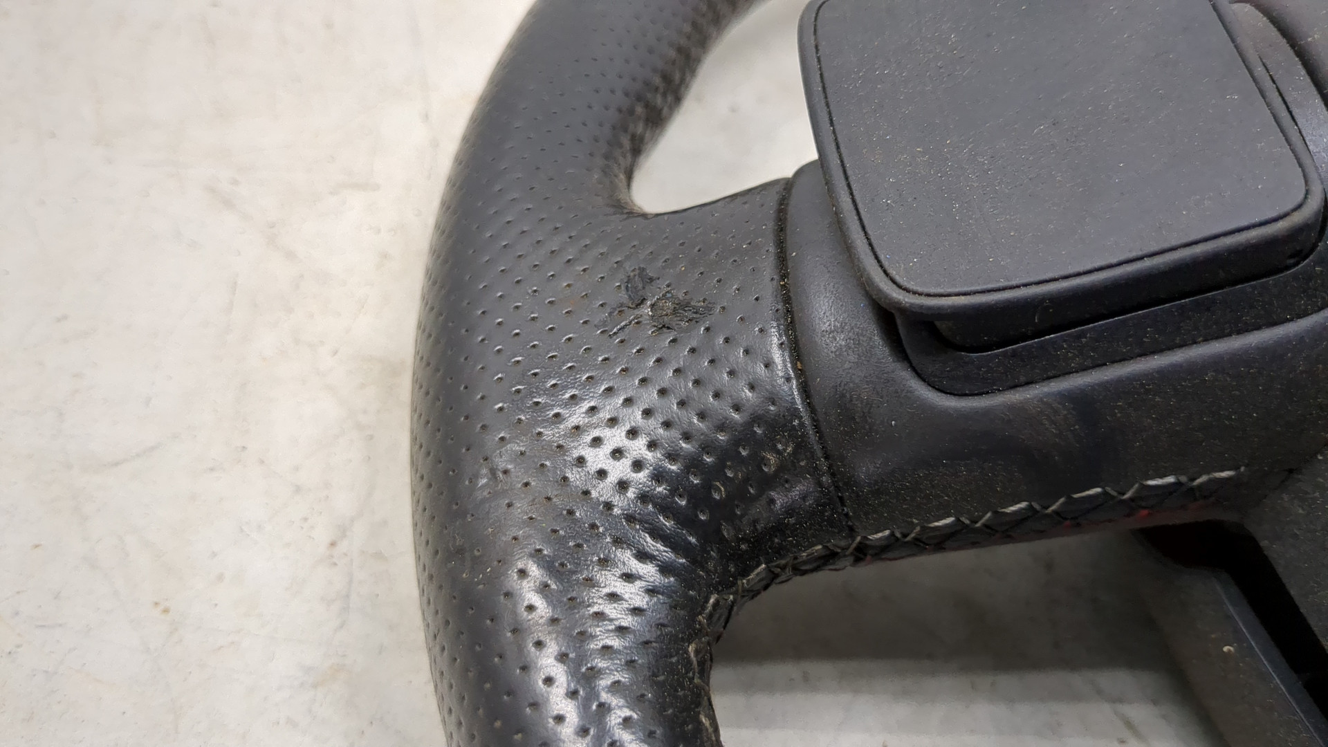 Рулевое колесо (руль)