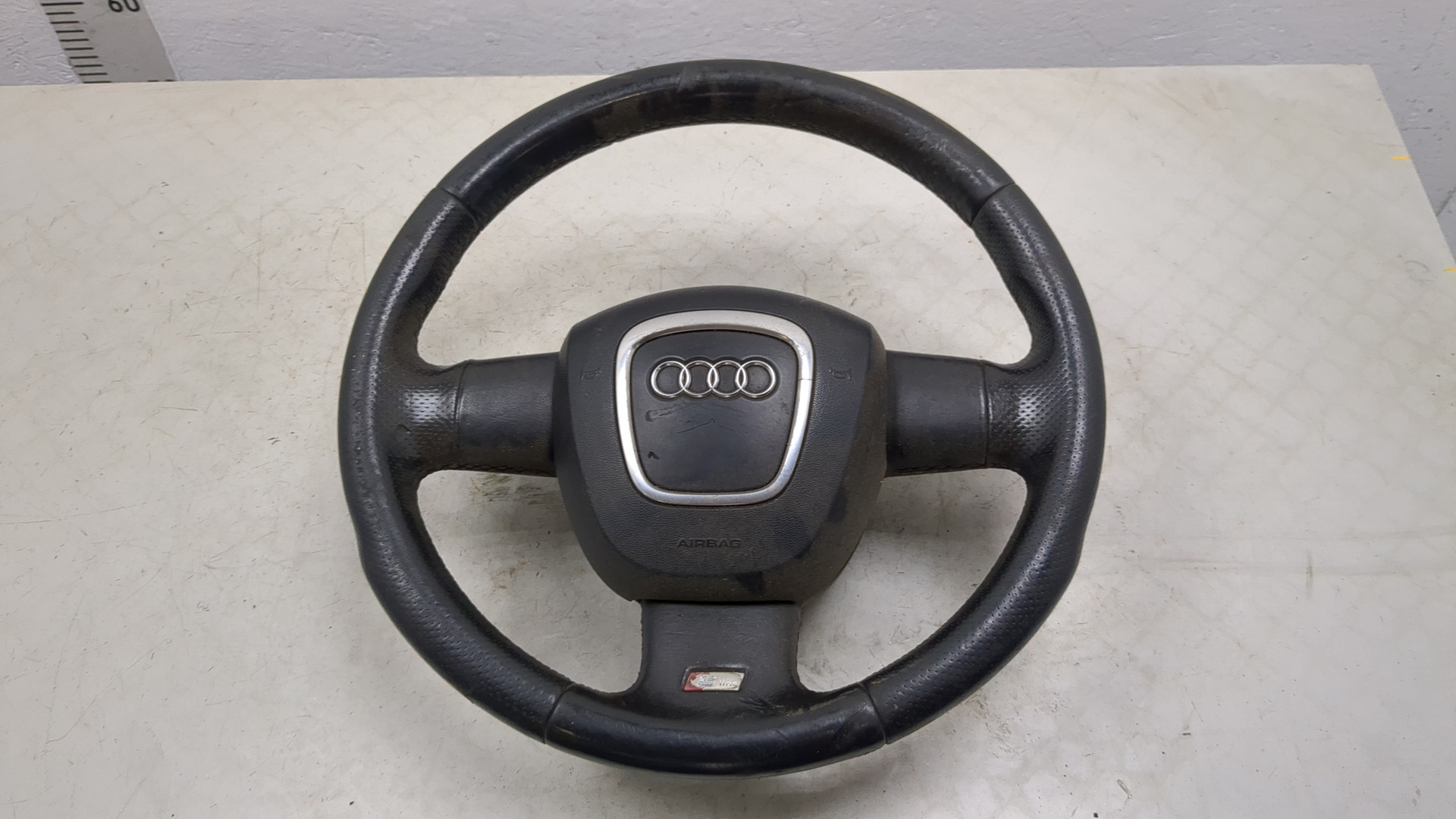 Рулевое колесо (руль)