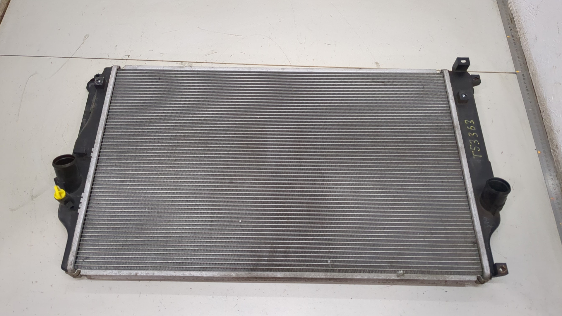 Радиатор охлаждения двигателя основной