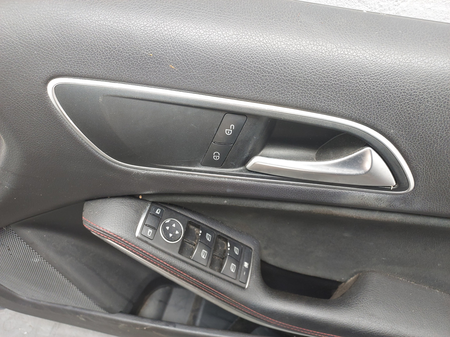 Дверь передняя правая