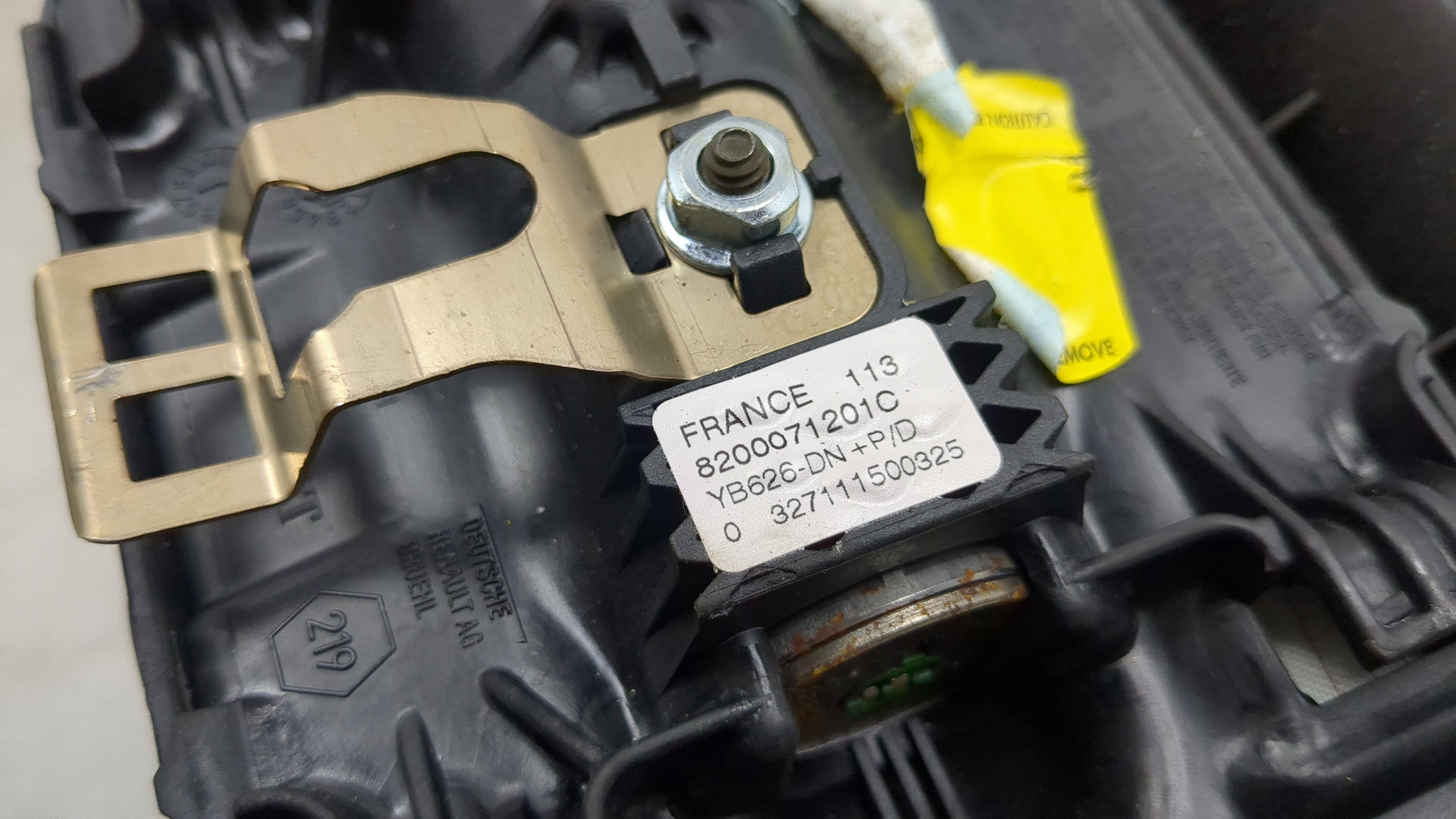 Подушка безопасности в рулевое колесо