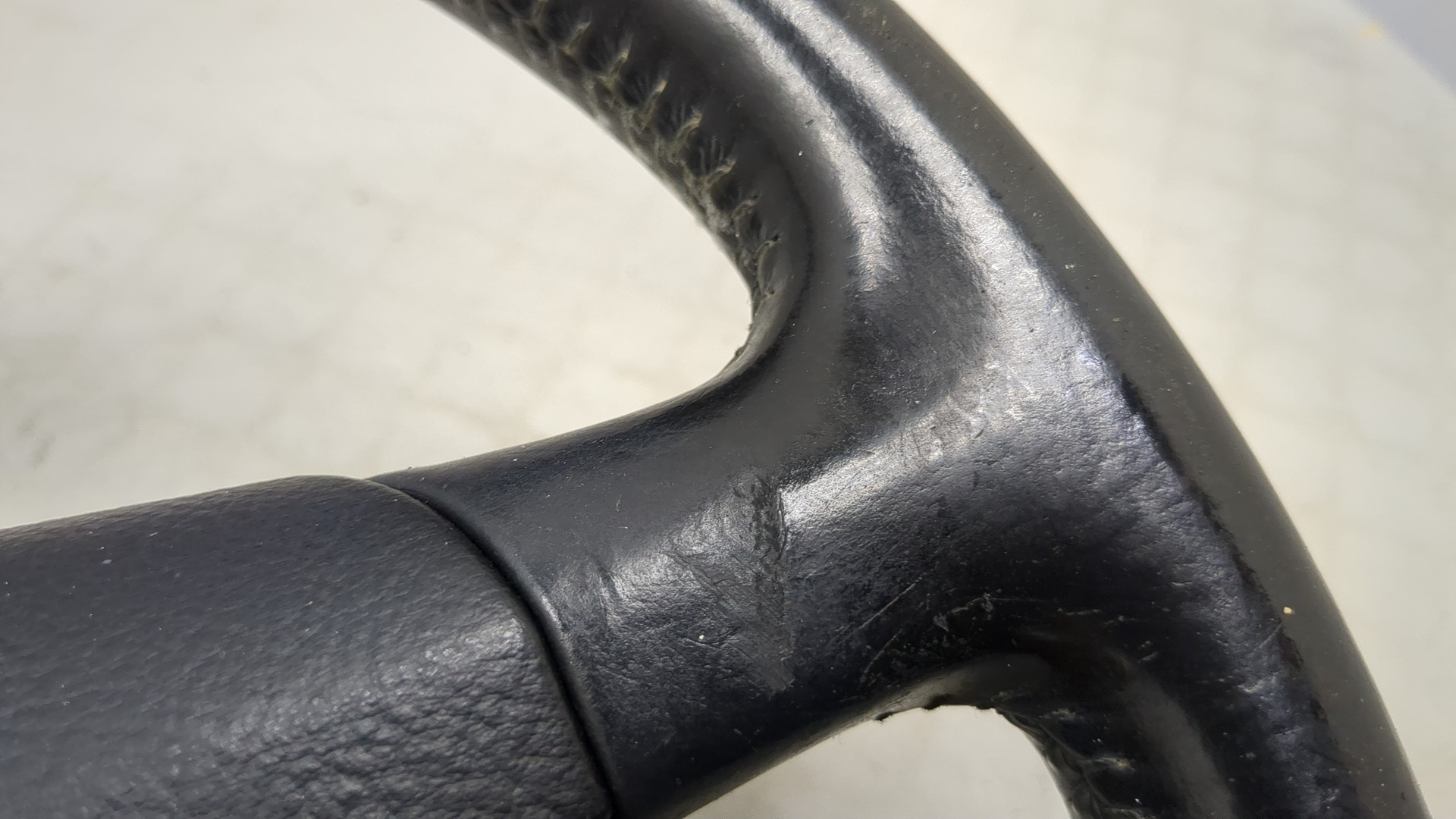 Рулевое колесо (руль)