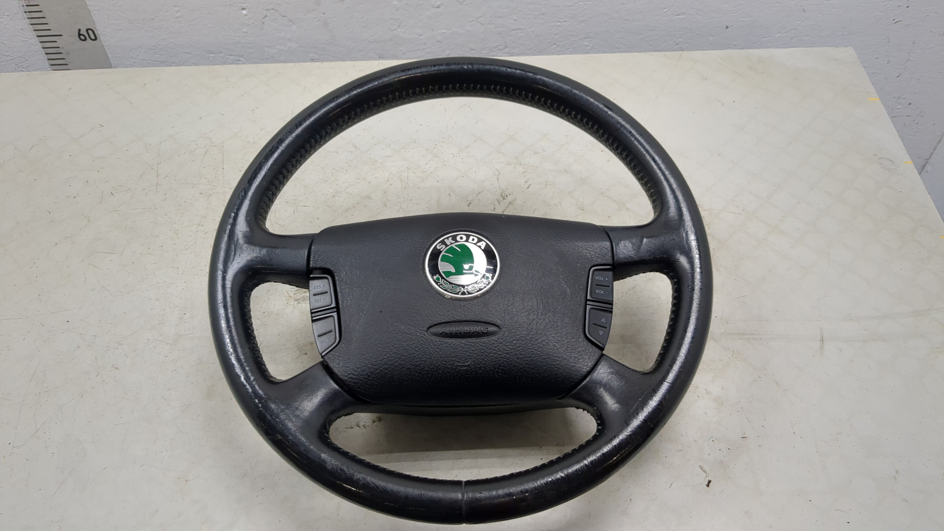 Рулевое колесо (руль)