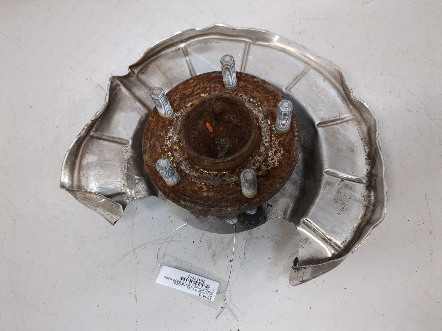 Кулак поворотный задний левый