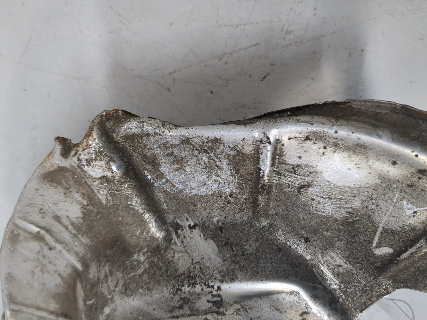 Кулак поворотный задний левый