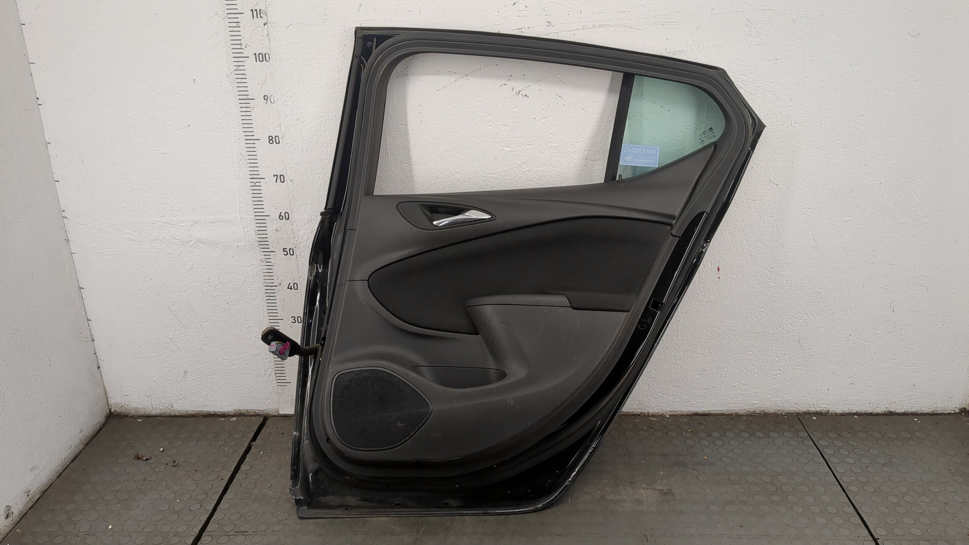 Дверь задняя правая