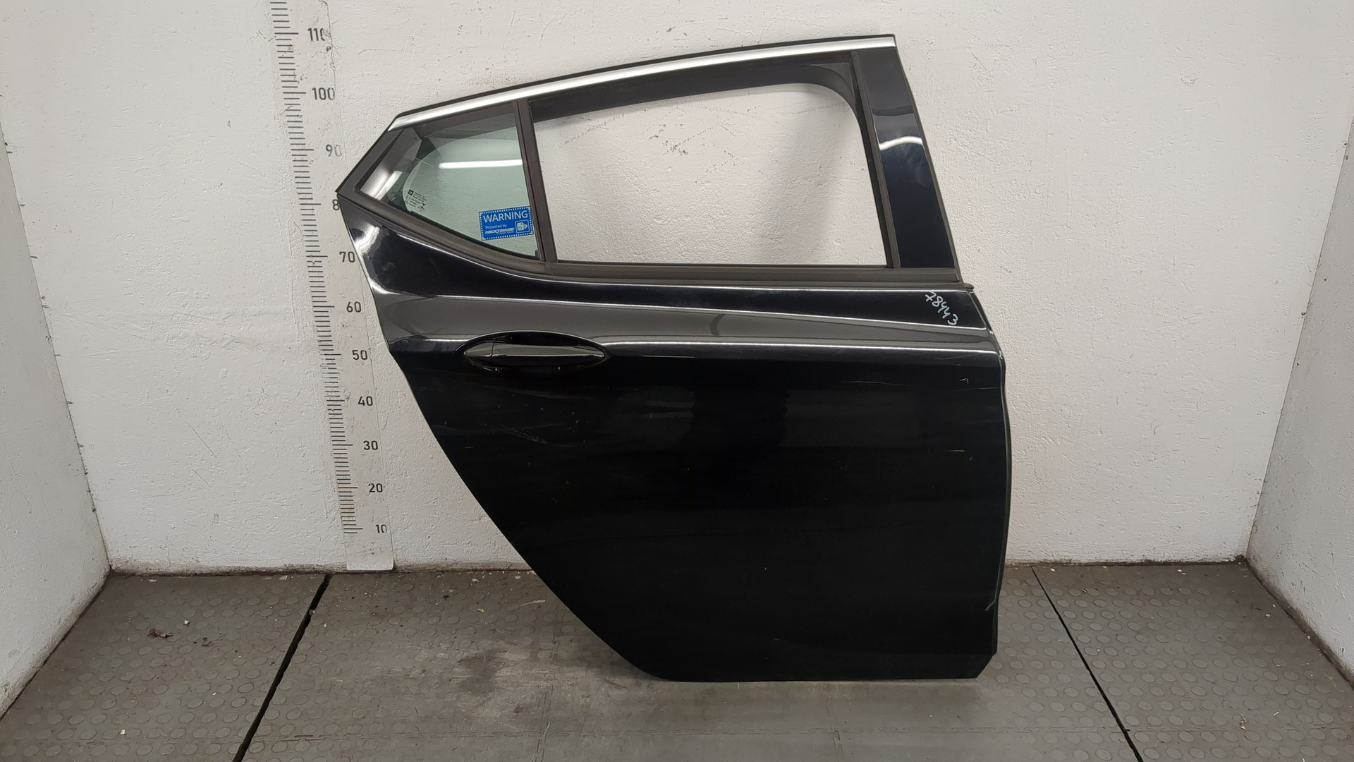 Дверь задняя правая