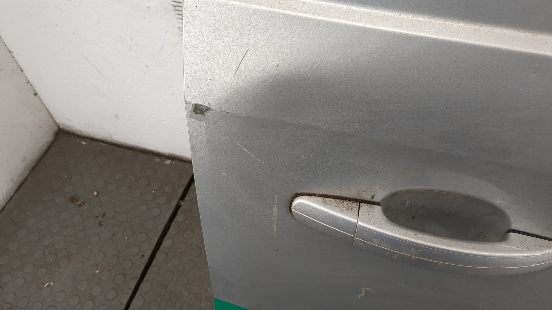 Дверь багажника правая