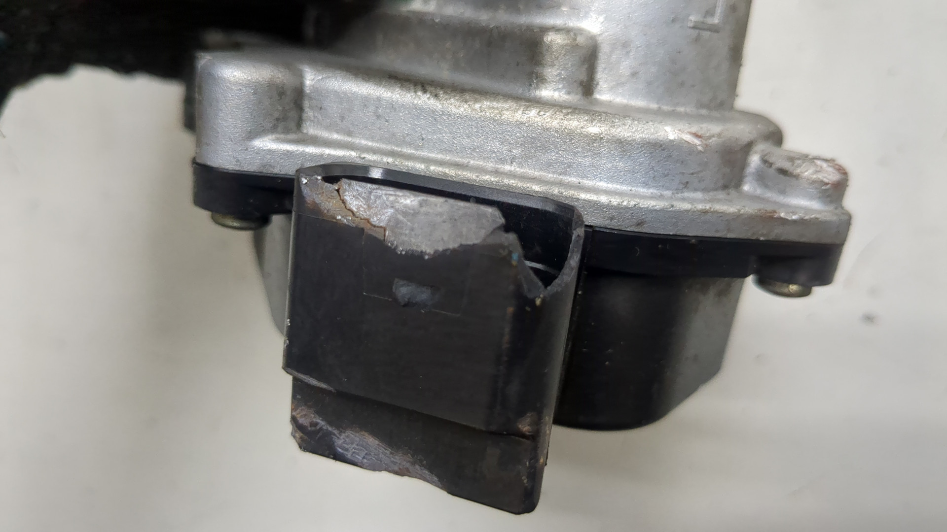 Заслонка дроссельная электрическая