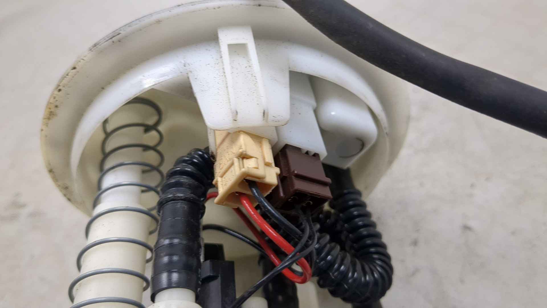 Насос топливный электрический