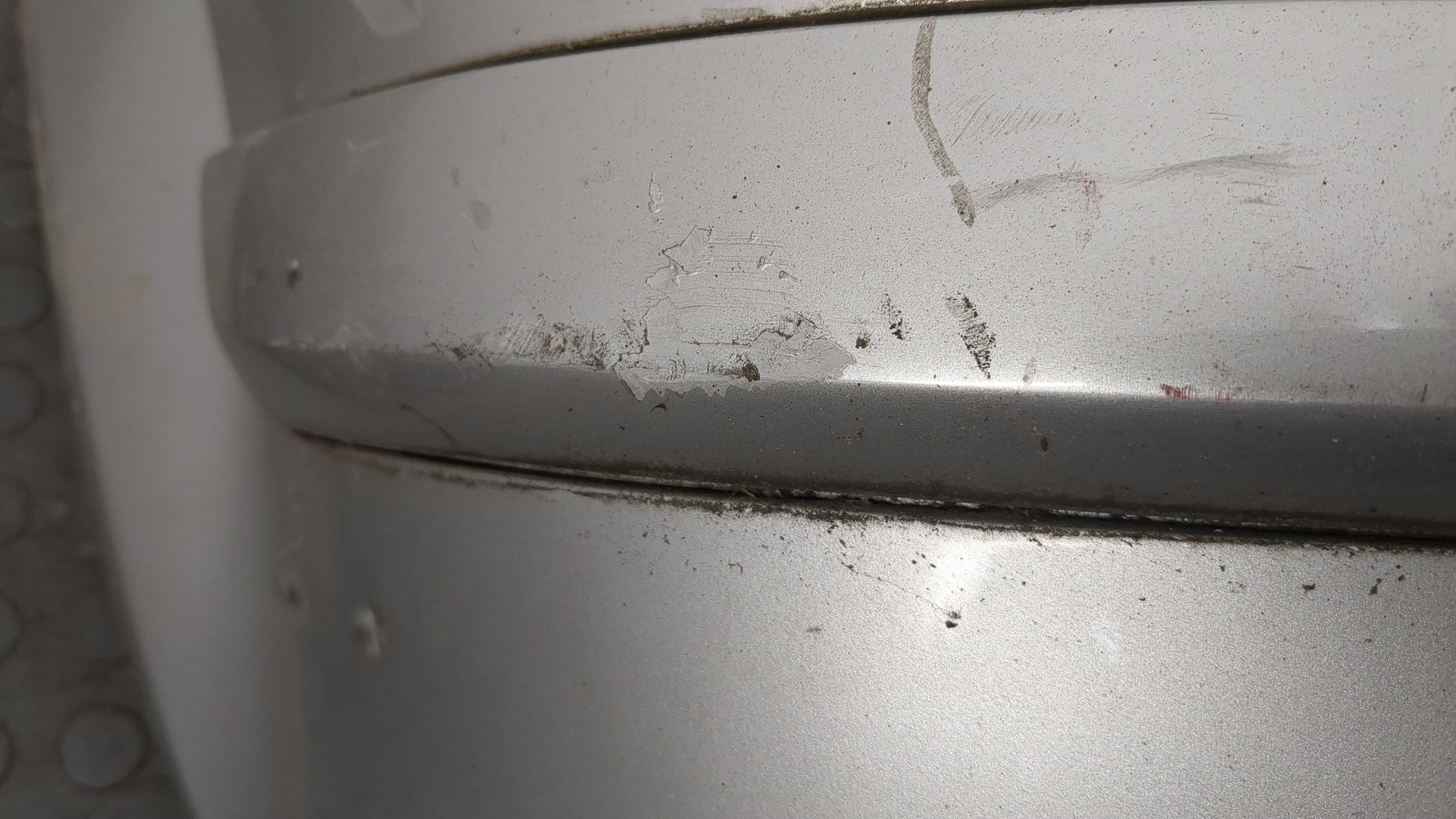 Бампер задний