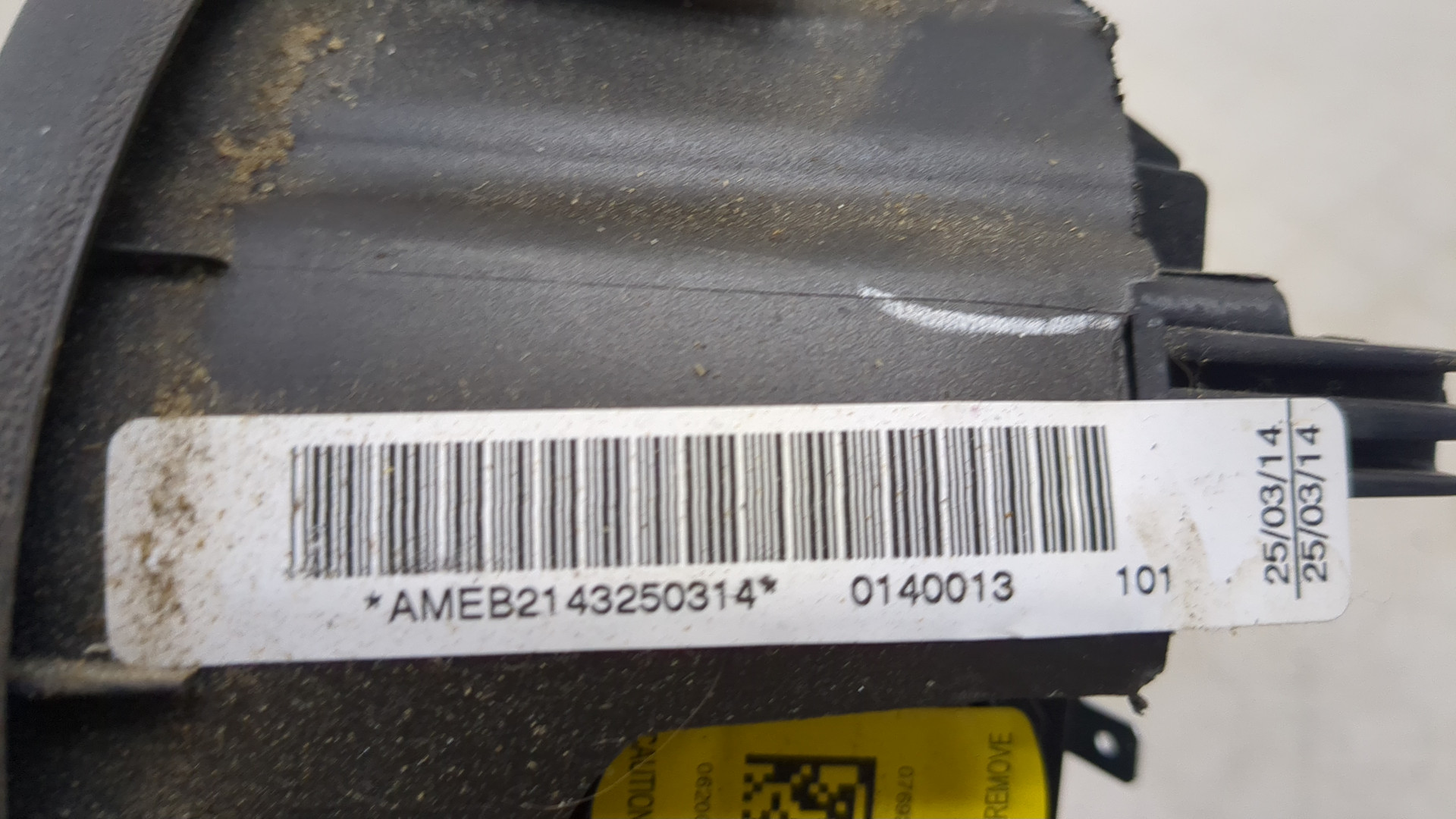 Подушка безопасности в рулевое колесо