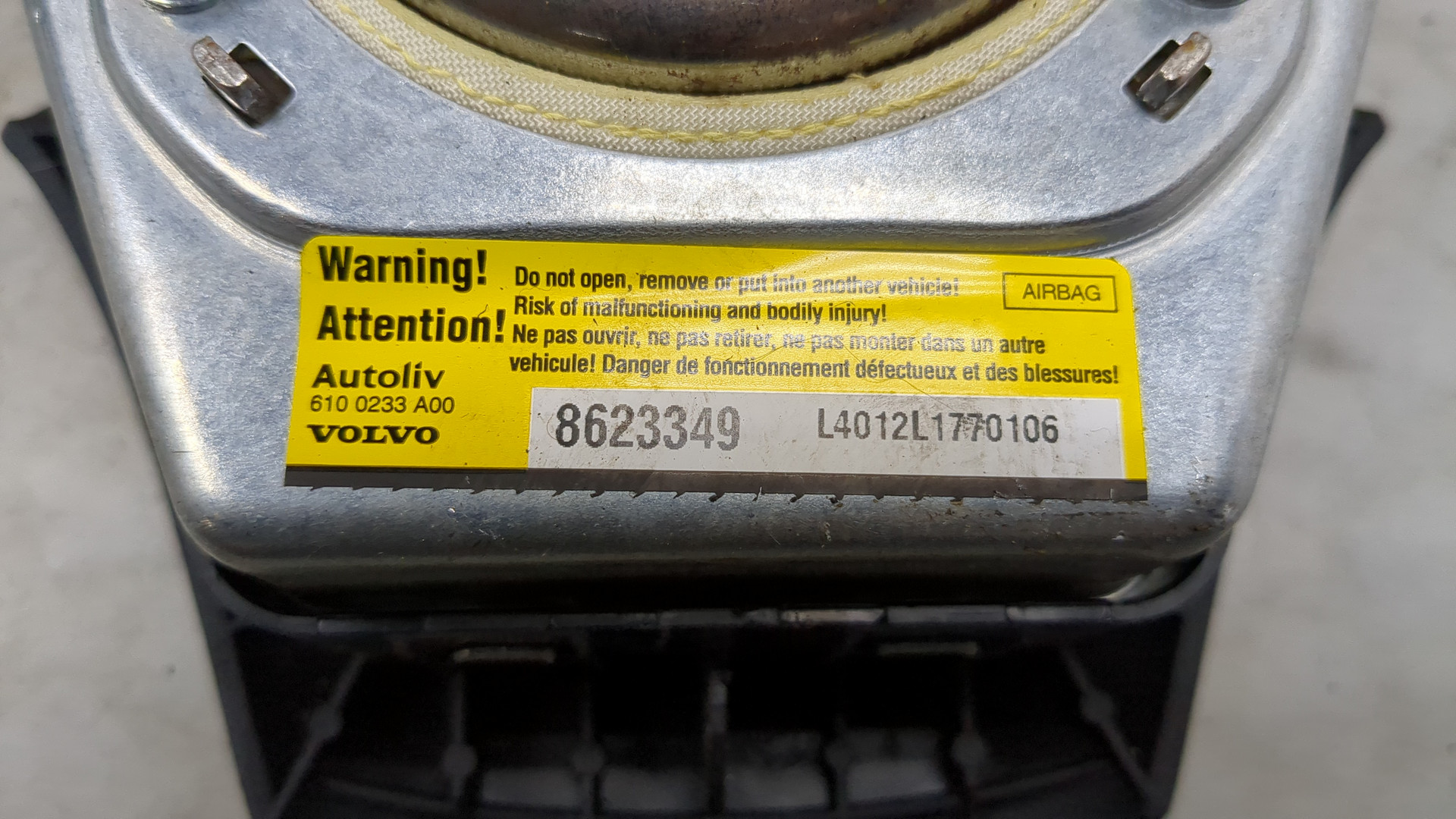 Подушка безопасности в рулевое колесо